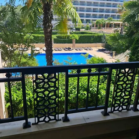 Luxurious - Pool View In Argisht Partez Apartmán *