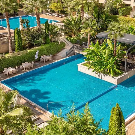 Luxurious - Pool View In Argisht Partez Aranyhomok